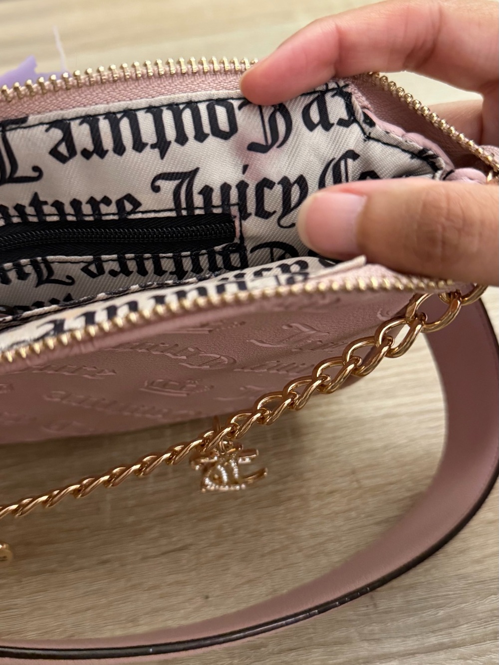 Pink Embossed Chain Charm Women’s Crossbody Bag - Picture 6 of 7